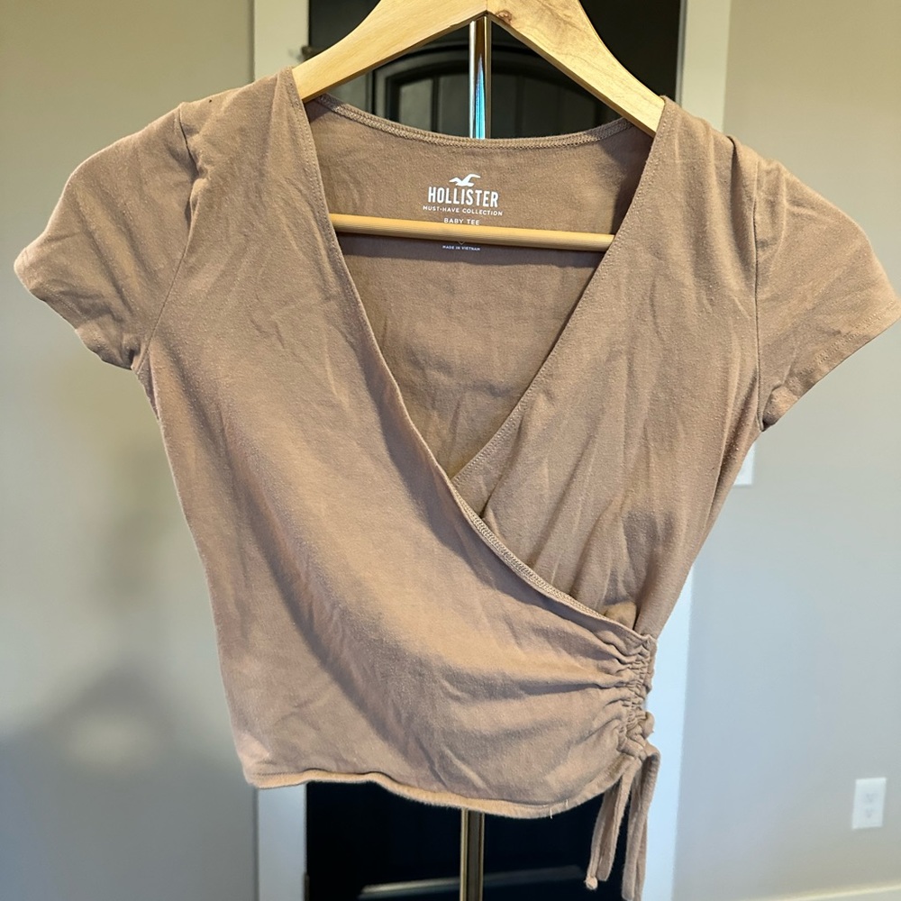 Hollister Front Wrap Baby Tee Size Small